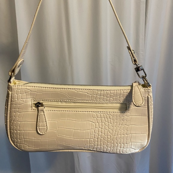 Pinky Promise Croc Shoulder Bag White - Picture 2 of 3